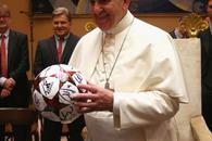 Lionel Messi îl omagiază pe Papa Francisc: „Mulțumesc pentru că ai făcut lumea mai bună”