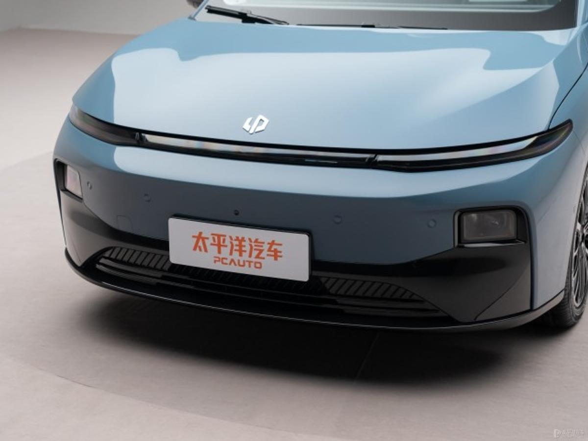Cum arată modelul B01, primul sedan electric din catalogul Leapmotor