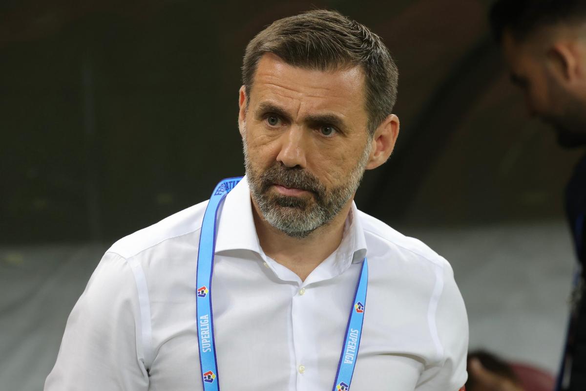 Dinamo - Craiova 0-2 » Nu s-a terminat încă! Oltenii urcă pe 2 și nu renunță la titlu: clasamentul ACUM din play-off