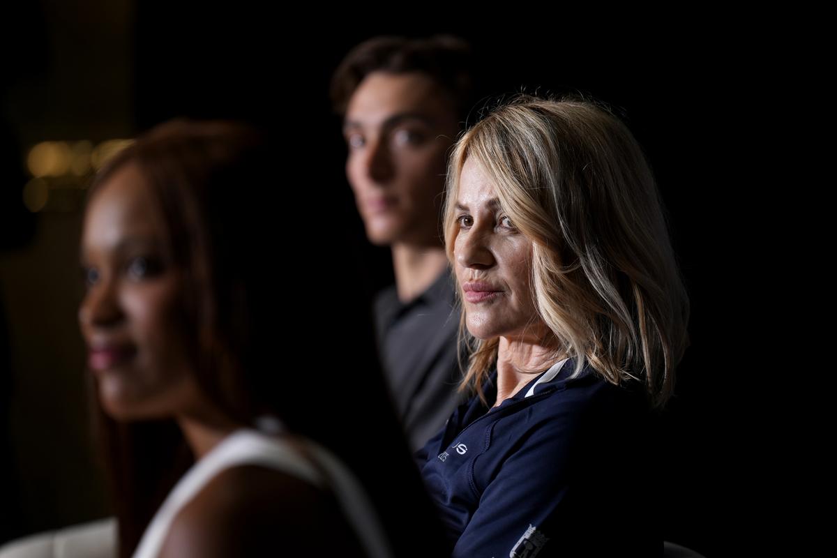 Mondo Duplantis și Simone Biles, marii câștigători de la Gala Premiilor Laureus » Nadia Comăneci a fost prezentă