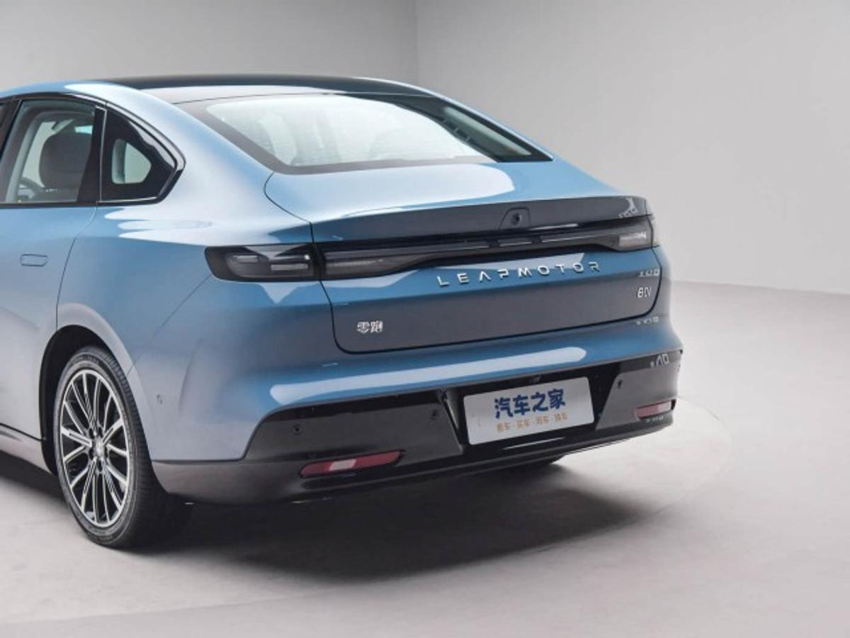 Cum arată modelul B01, primul sedan electric din catalogul Leapmotor