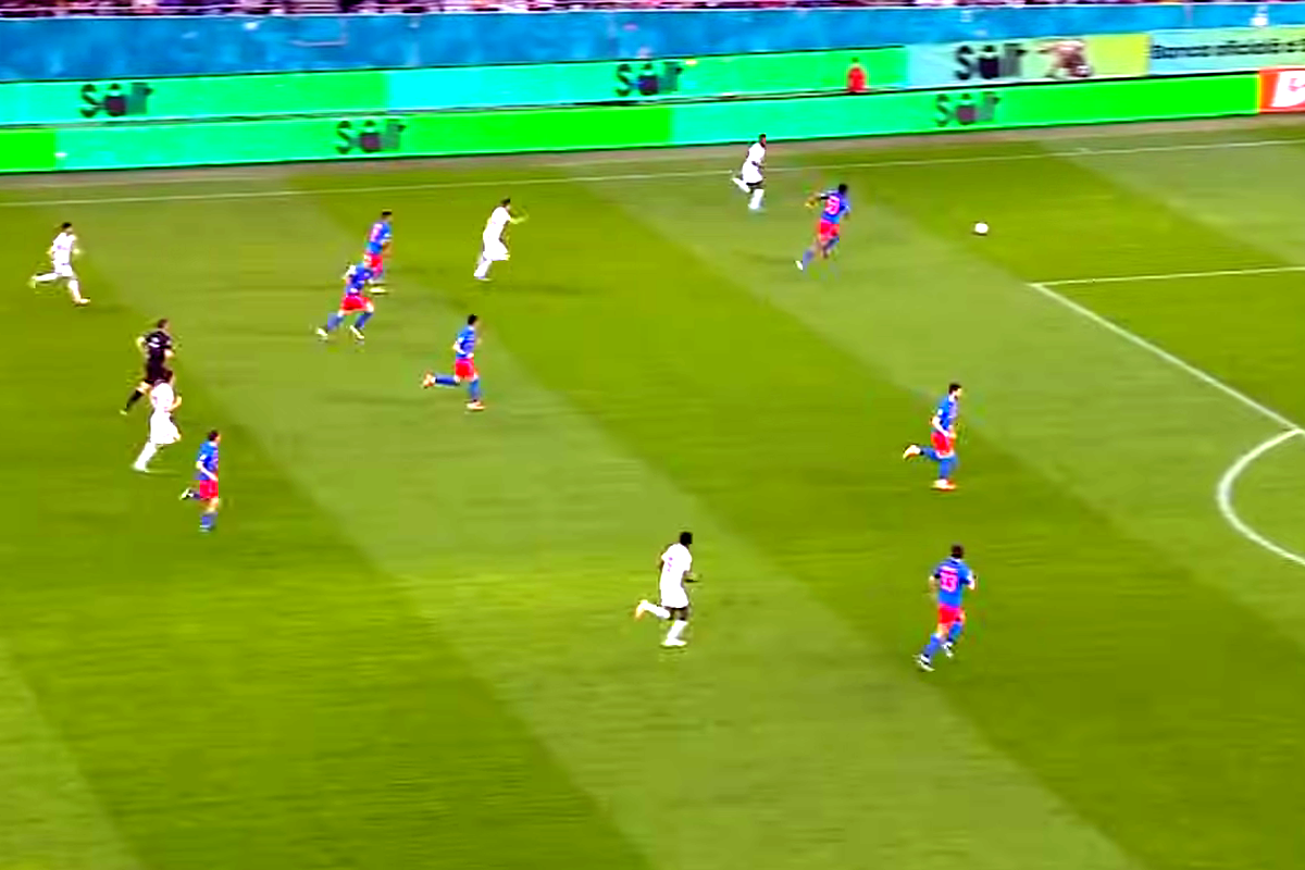 faza reușită de Ngezana în FCSB - CFR Cluj