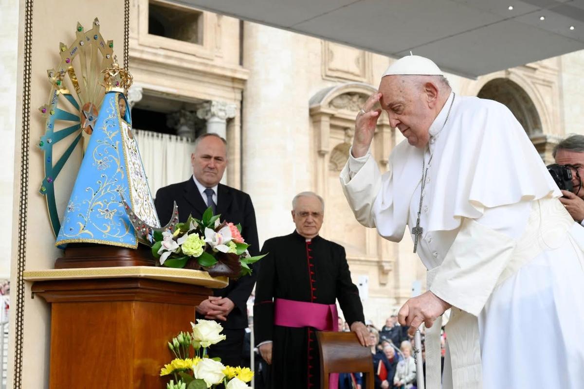 Papa Francisc a murit la vârsta de 88 de ani » Era fanul echipei cu cea mai tare galerie din lume