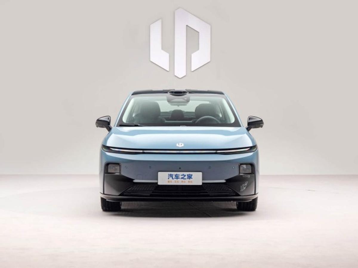 Cum arată modelul B01, primul sedan electric din catalogul Leapmotor