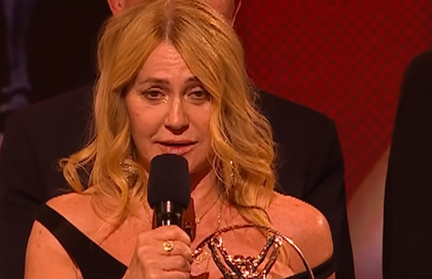 Nadia Comăneci, cu lacrimi în ochi, pe scenă, la Gala Laureus: „Tu m-ai salvat, ești 10-le meu perfect!” » Discurs emoționant de lângă Novak Djokovic