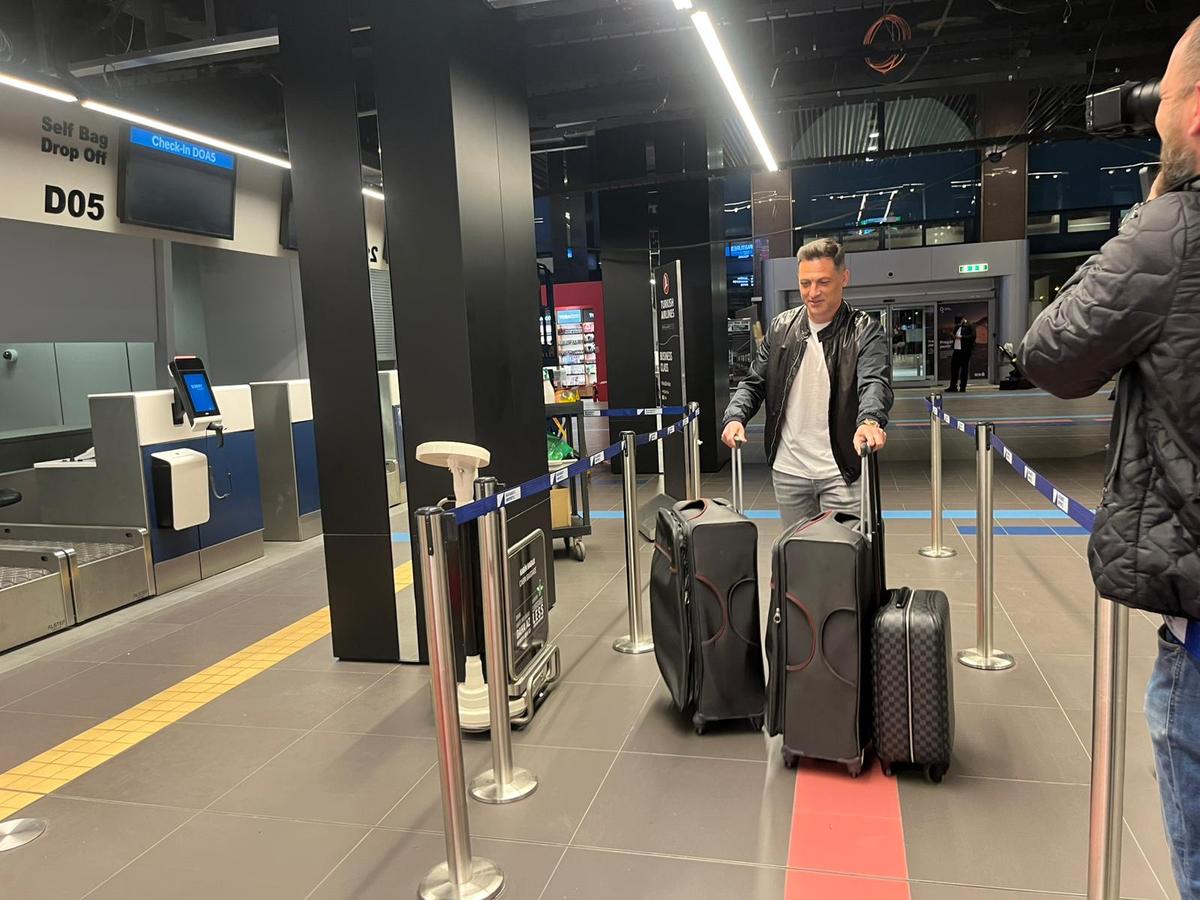 Rădoi a părăsit România pe fugă și i-a transmis un mesaj lui Becali
