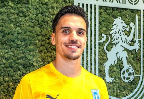 Joao Goncalves a fost prezentat de Craiova // foto: Facebook