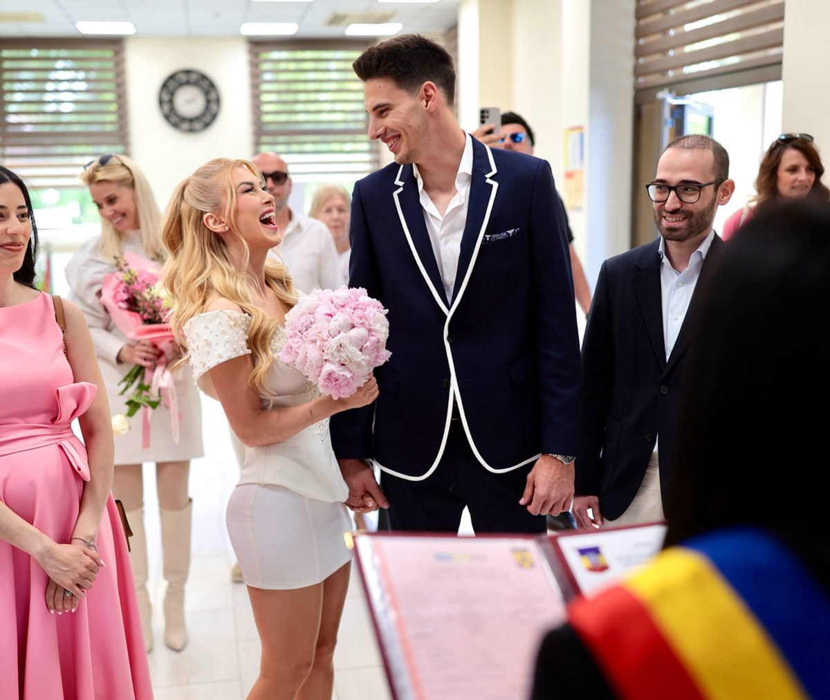 Andreea Bălan s-a căsătorit civil cu Victor Cornea