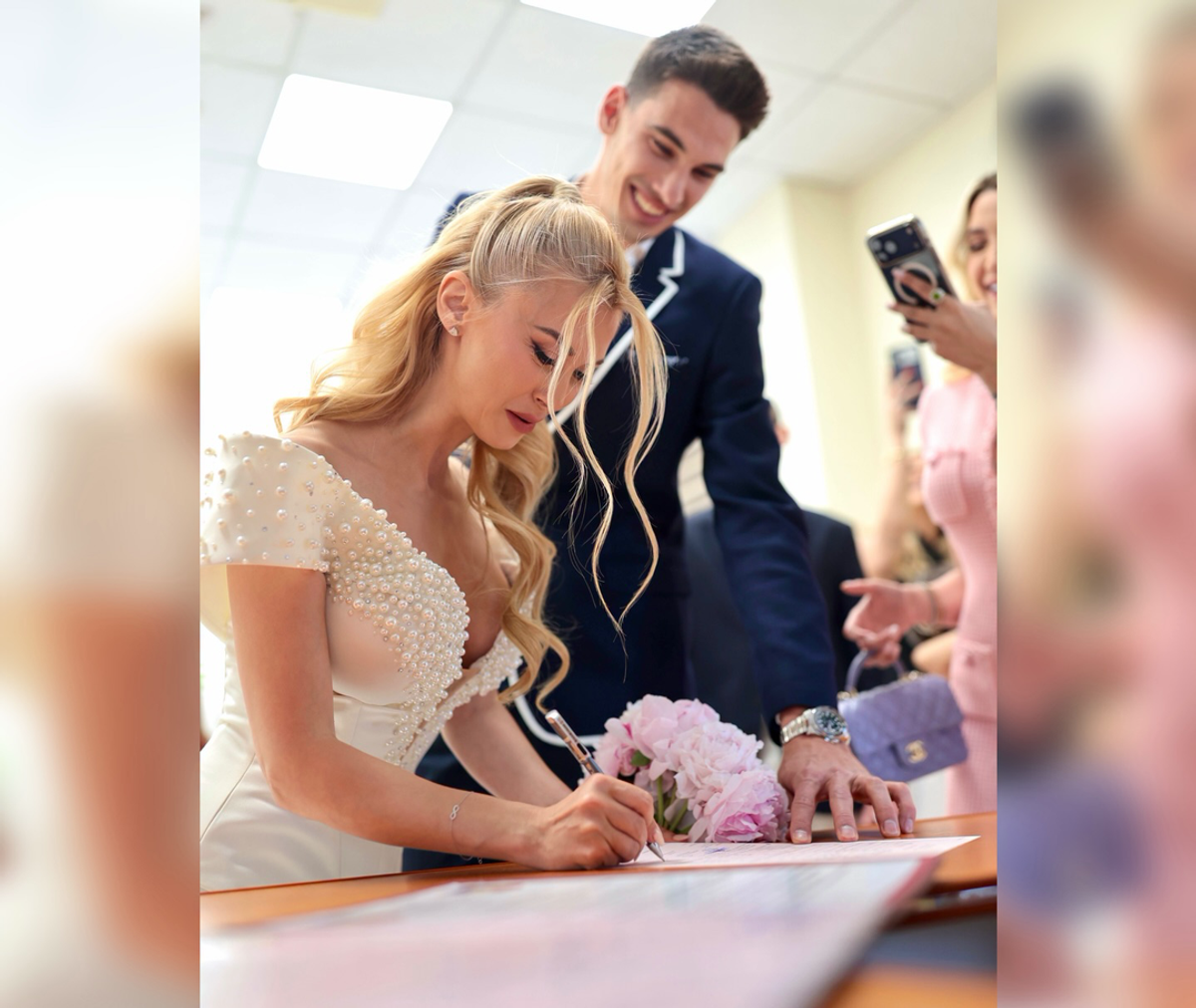 Andreea Bălan s-a căsătorit civil cu Victor Cornea