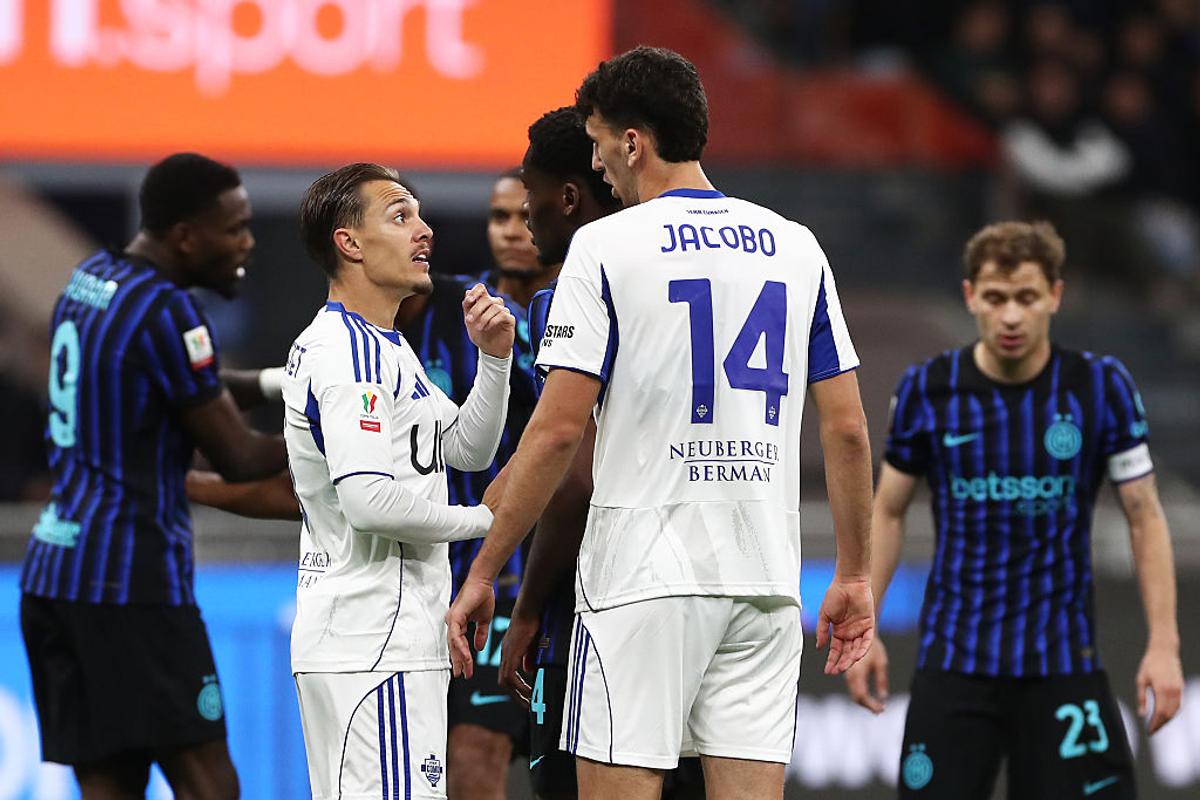 Aer de DUBLA ISTORICĂ! Cristi Chivu se califică într-un mod fantastic în finala Cupei Italiei » În minutul 68, Como o conducea pe Inter cu 2-0