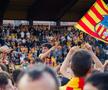 Clubul recunoscut pentru susținerea cauzelor antirasiste și antifasciste a promovat! Sărbătoare cu 6.000 de fani pe stadionul dintre blocuri