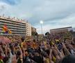 Clubul recunoscut pentru susținerea cauzelor antirasiste și antifasciste a promovat! Sărbătoare cu 6.000 de fani pe stadionul dintre blocuri