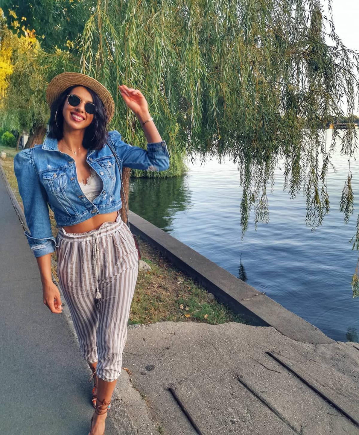 Denisa Dedu a spus „DA” » Frumoasa portăriță s-a logodit în mijlocul mării, pe iaht