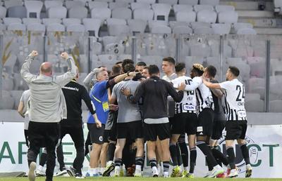 Dinamo, nici nu știi, cât de mică începi să fii! „Câinii” pierd turul barajului cu U Cluj și sunt cu un picior în Liga 2!