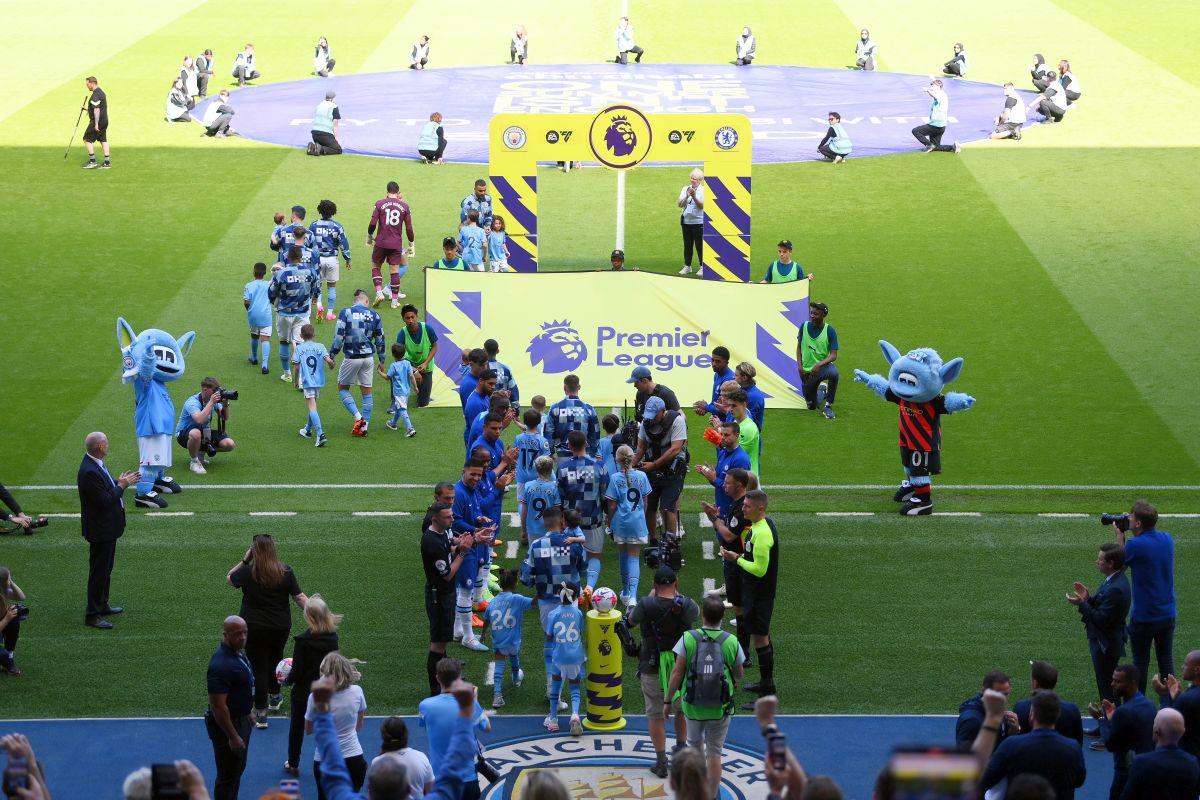 Manchester City - Chelsea 1-0 » „Cetățenii” lui Guardiola au sărbătorit titlul pe „Etihad”. Imagini spectaculoase de la decernarea trofeului