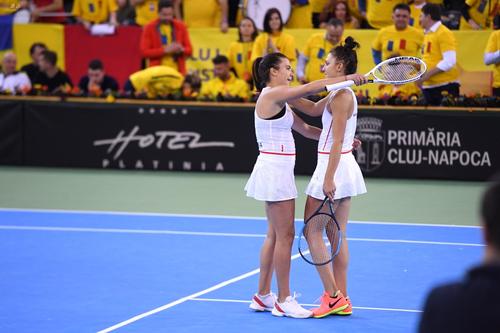Gabriela Ruse și Jaqueline Cristian la întâlnirea de Fed Cup cu Rusia în 2021 FOTO Raed Krishan