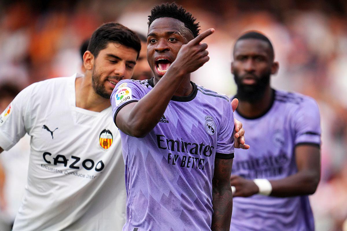 Valencia - Real Madrid - 21 mai 2023  »  Imagini spectaculoase din duelul „liliecilor” cu „Los Blancos” + Vinicius, din noua ținta rasismului