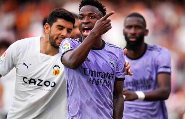Valencia - Real Madrid s-a terminat după 107 minute! Incident rasist cu Vinicius + brazilianul, eliminat în final