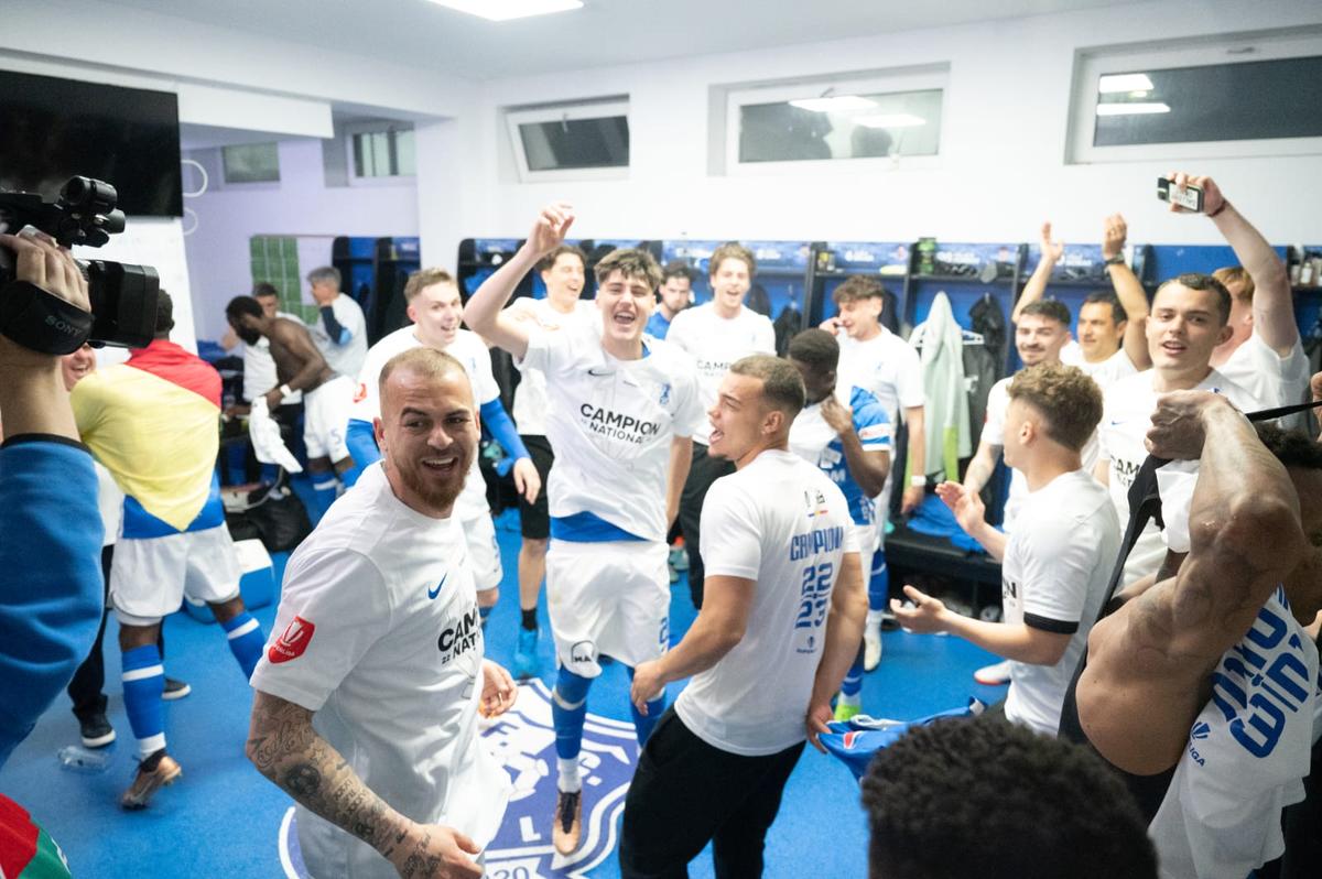 Petrecere în vestiar după Farul - FCSB, Hagi protagonist