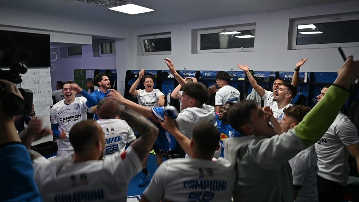 Petrecere în vestiar după Farul - FCSB, Hagi protagonist
