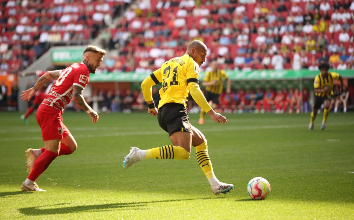 Augsburg - Borussia Dortmund, meci crucial în Bundesliga