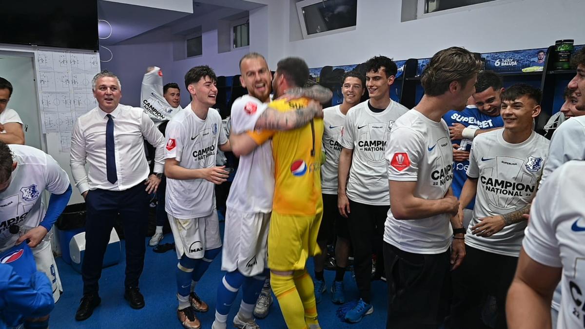 Petrecere în vestiar după Farul - FCSB, Hagi protagonist
