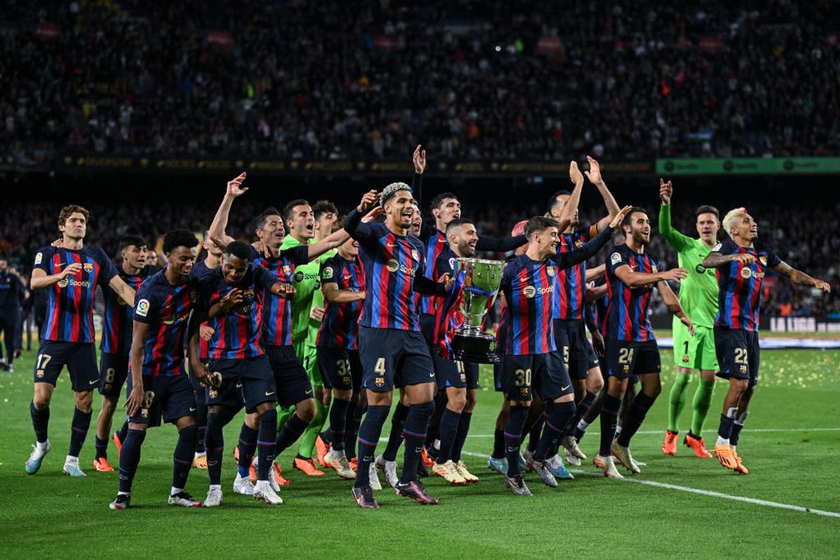 Barcelona a sărbătorit titlul în La Liga, alături de 88.000 de spectatori » Imagini spectaculoase