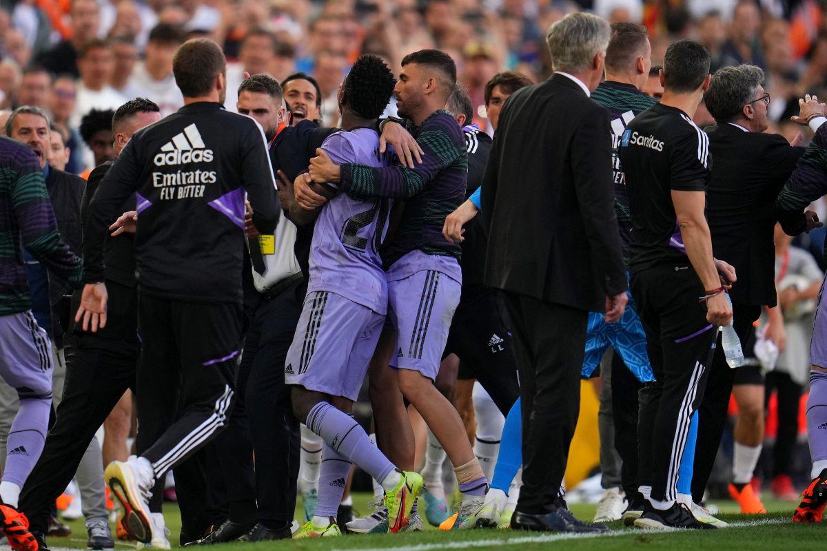 Valencia - Real Madrid - 21 mai 2023  »  Imagini spectaculoase din duelul „liliecilor” cu „Los Blancos” + Vinicius, din noua ținta rasismului