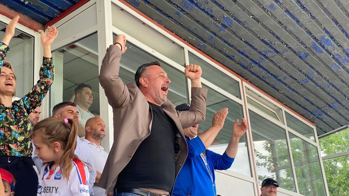 Cele mai nebune imagini de la sărbătoarea promovării Oțelului
