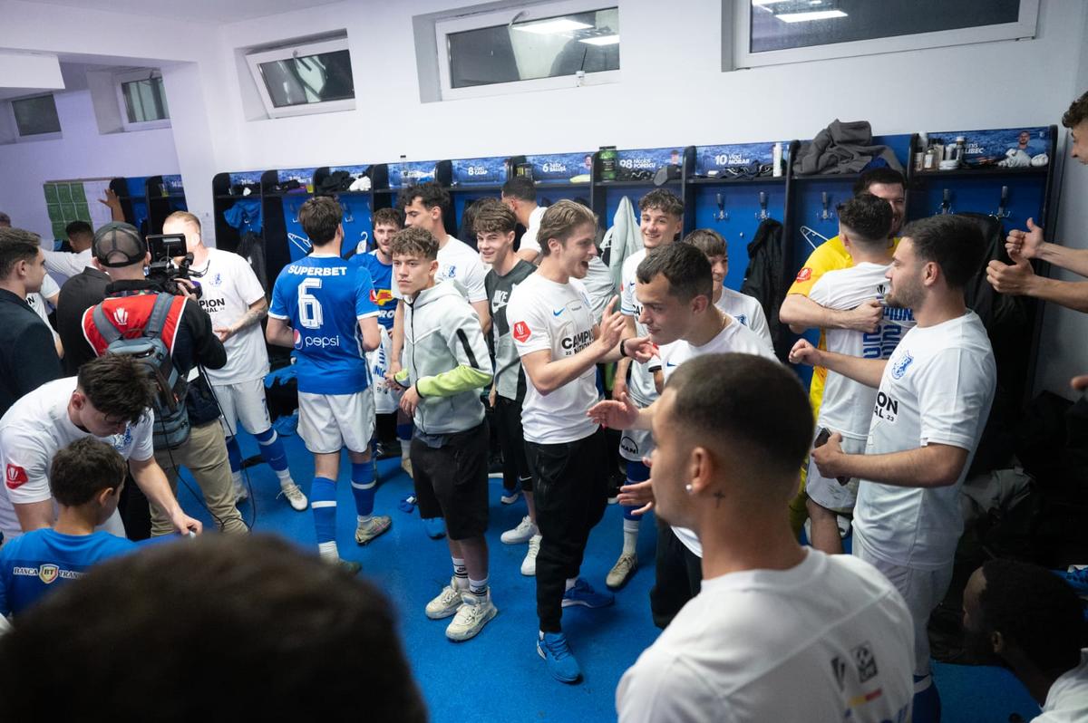 Petrecere în vestiar după Farul - FCSB, Hagi protagonist
