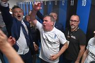 „I-am distrus!” » Hagi cântă și dansează în vestiar după câștigarea titlului. Imagini MEMORABILE