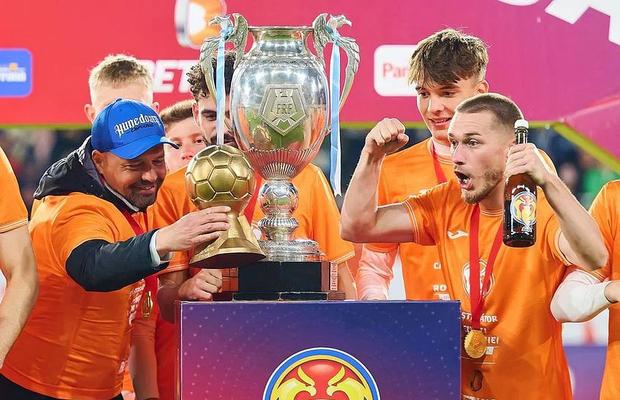 După Cupă, urmează distincțiile! » Florin Maxim se pregătește să primească titlul de „Cetățean de onoare”