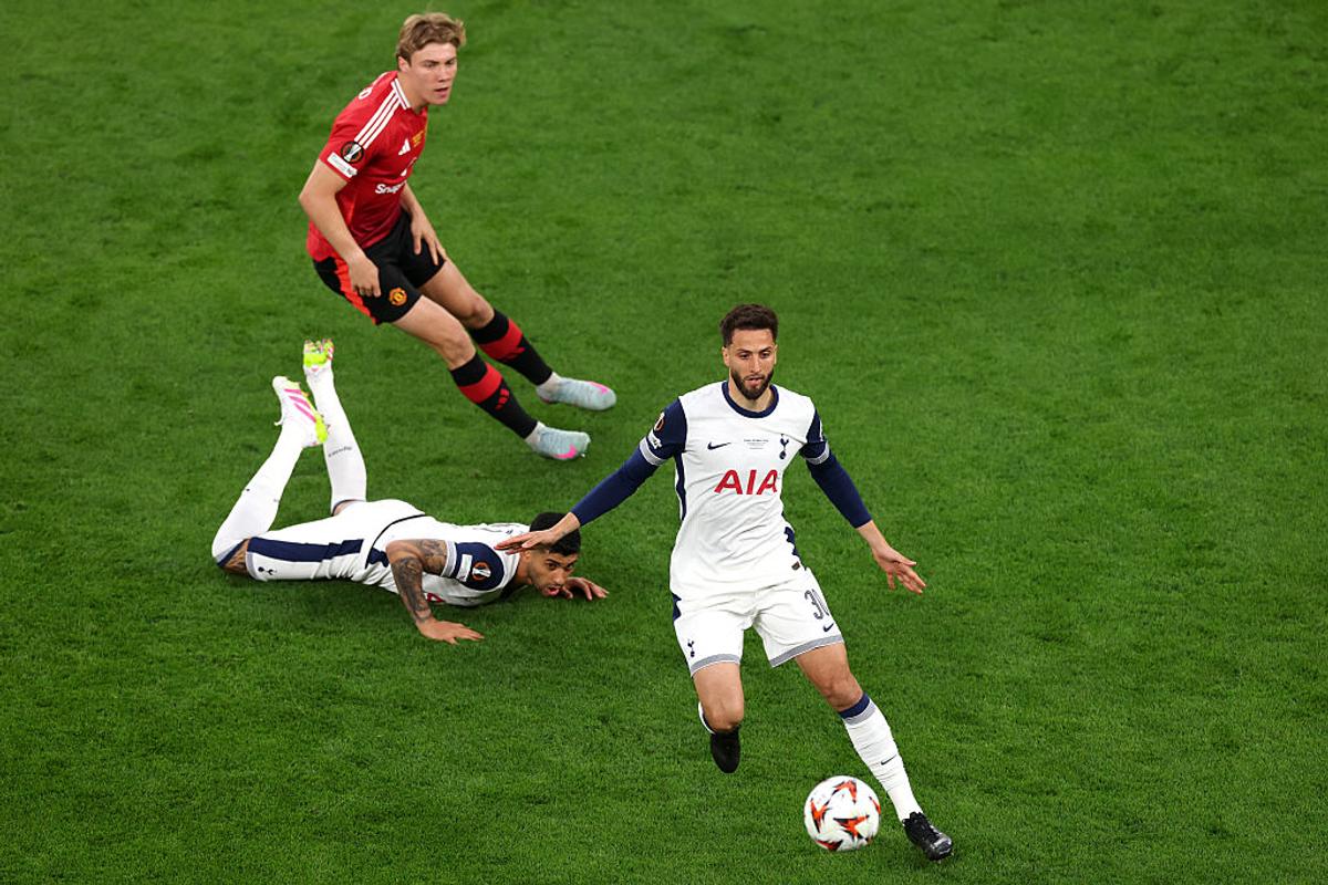 Sare la Ruben Amorim după finala Europa League: „A înscris în ultimele două finale și îl joci doar 19 minute?!”