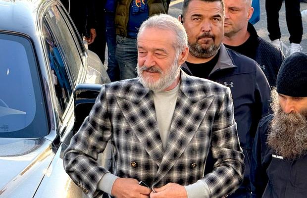 Răsturnare de situație în cazul Dennis Politic la FCSB » Cât vrea Dinamo + Reacția lui Gigi Becali: „Nu mă grăbesc”