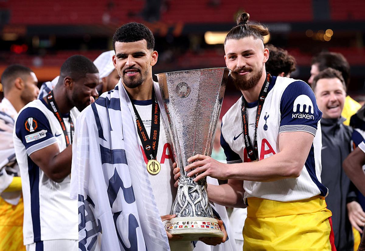 Radu Drăgușin, câștigător de Europa League