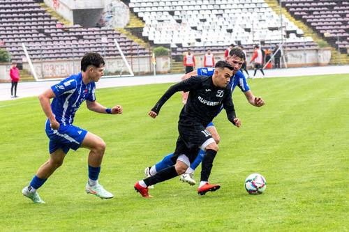 Șapte meciuri din faza semifinală a barajului pentru promovarea în Liga 2 au loc astăzi, foto: Facebook @Academia de fotbal CS Dinamo