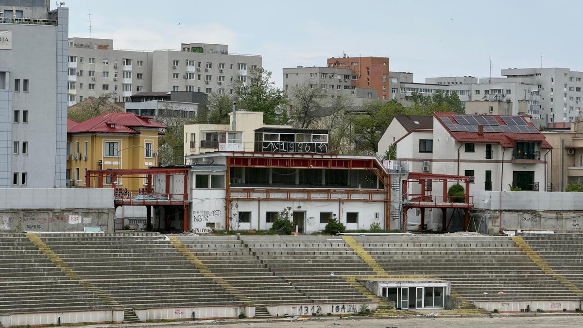 Sapă fundația pentru noul stadion Dinamo, înainte să fie dărâmat tot vechiul stadion! Ce urmează în arena din Ștefan cel Mare