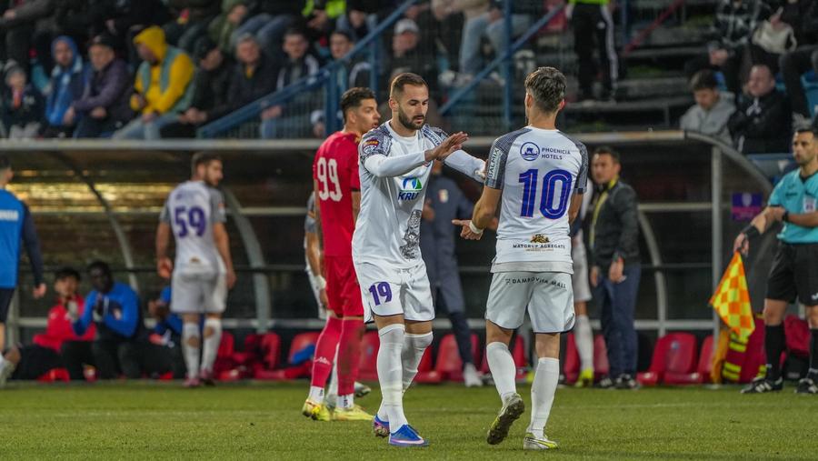 Scandal intern înaintea barajului de promovare în Superligă: „Jucăm pe burta goală! Speranțe? Să câștigăm la loto”