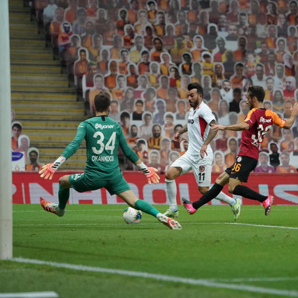 GALATASARAY - GAZIANTEP 3-3. Alex Maxim, din nou decisiv pentru echipa lui Marius Șumdudică » Meci spectaculos în Turcia