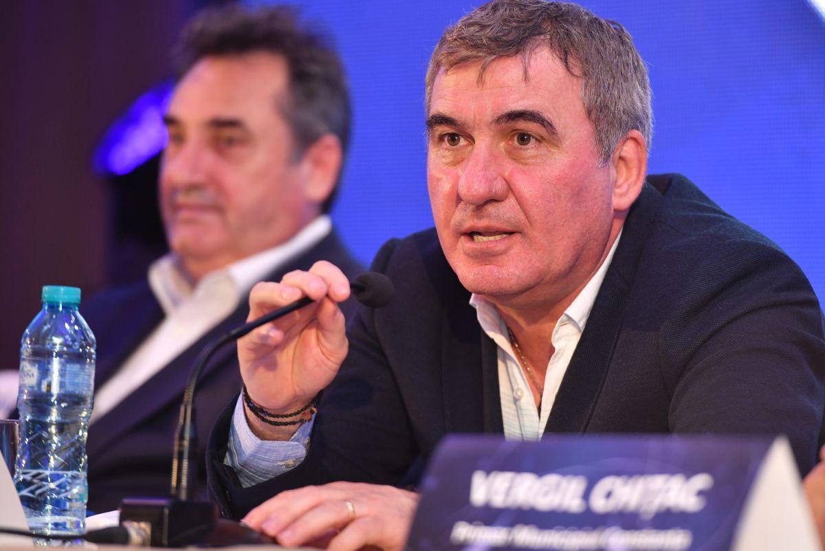 Apariție surpriză la conferința Farului » Discurs în fața lui Gică Hagi: „Vă mulțumesc, dragi eroi!”