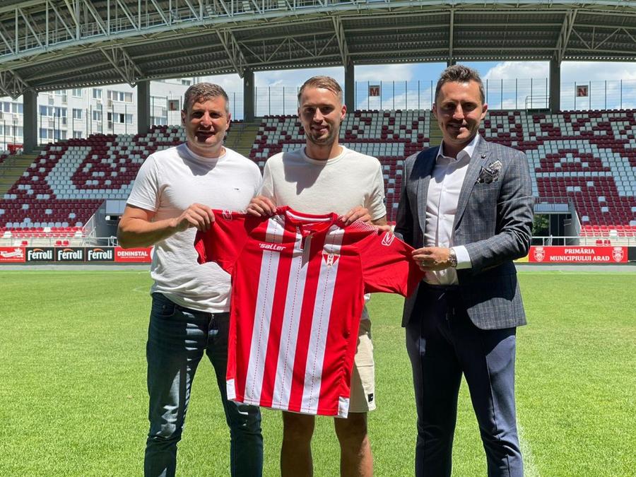 Desley Ubbink a semnat cu UTA UTA a transferat un mijlocaș de creație cu cifre excepționale! 21 de pase decisive într-un sezon