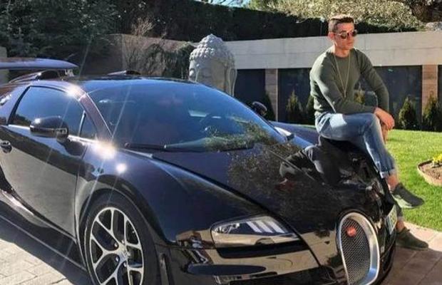 Bugatti-ul de 2,1 milioane de euro al lui Cristiano Ronaldo, izbit într-un zid din Mallorca! Cum arată mașina