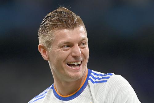 Toni Kroos, 35 de ani, și-a prelungit contractul cu Real Madrid până în iunie 2024.