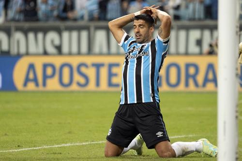 Luis Suarez, în tricoul lui Gremio. 
Foto: Imago