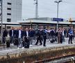 Naționala României a plecat spre Koln, din nou cu trenul » Fanii au făcut spectacol și în gară: „Ciocolata belgiană e cea mai bună. O să îi mâncăm”