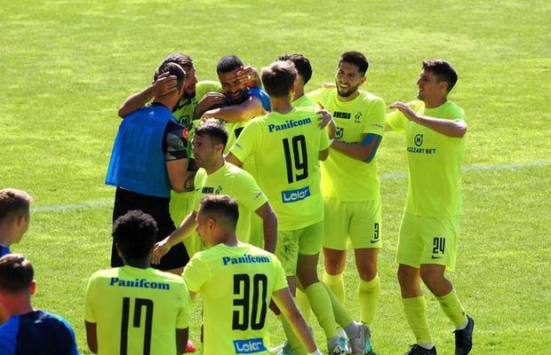 Adel Bettaieb a plecat de la Poli Iași și a semnat cu o rivală din Superligă » Vrea în play-off!