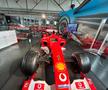 Pășiți în „sanctuarul” lui Michael Schumacher, lumea roșie a GOAT-ului din Formula 1! Colecția din Koln îți taie respirația
