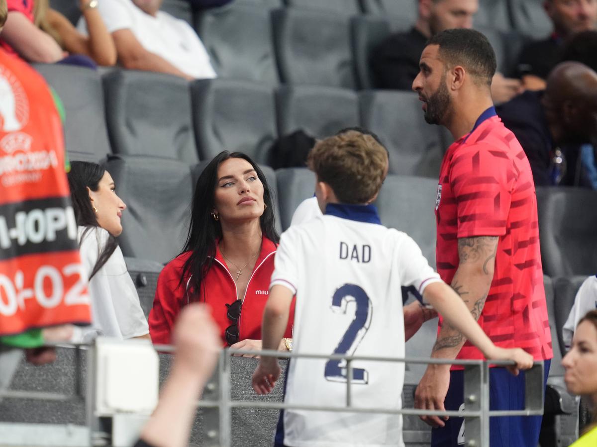 Annie Kilner, soția lui Kyle Walker, în tribune la Anglia - Danemarca 1-1