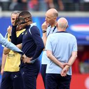 Kylian Mbappe, cu mască la Olanda - Franța