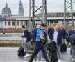 Naționala României a plecat spre Koln, din nou cu trenul » Fanii au făcut spectacol și în gară: „Ciocolata belgiană e cea mai bună. O să îi mâncăm”